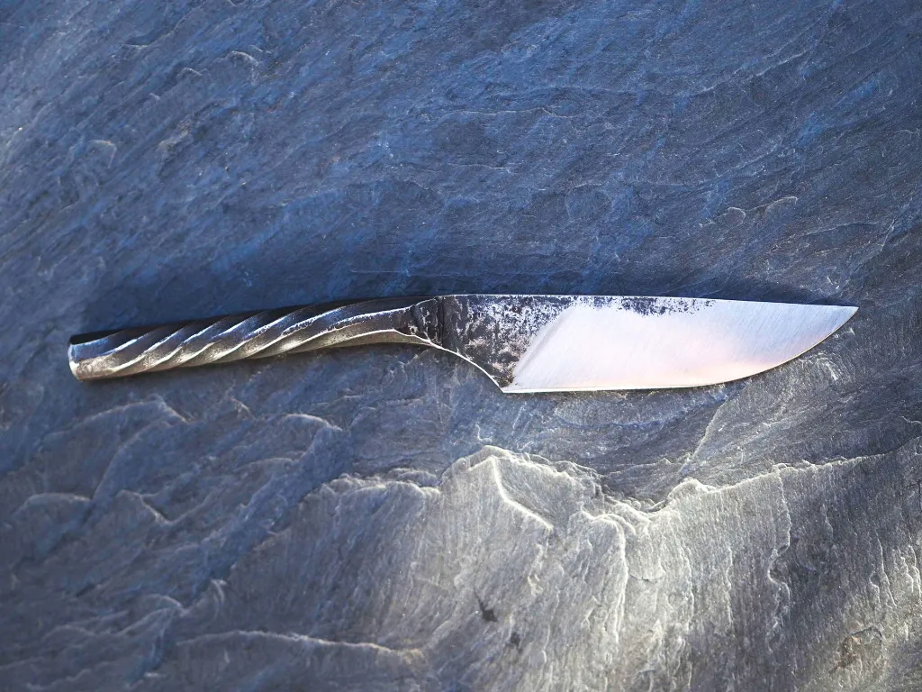 CouteauxForgés.com - Forge du Dragon Blanc.webp